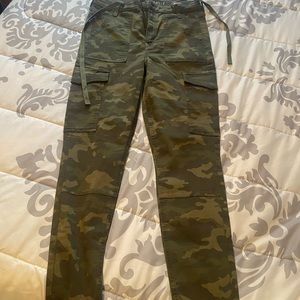 American eagle camo jeggings